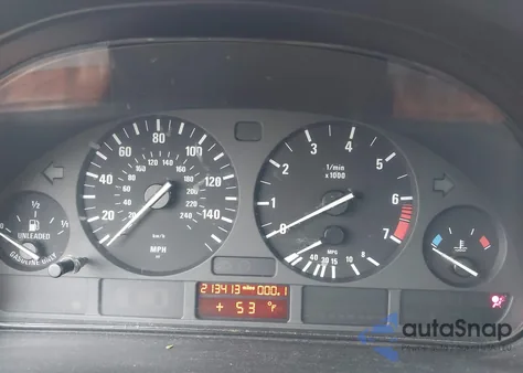 2000 BMW 528Ia z USA, uszkodzony, nr VIN WBADM6343YGU11951